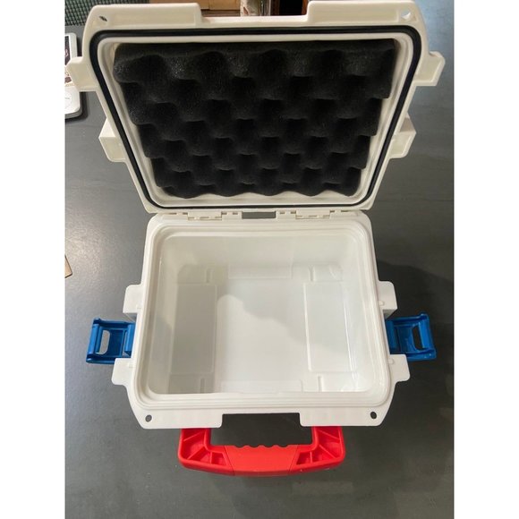 Invicta Marvel Captain America 3 Slot Limited Edition Diver Watch Case - Picture 2 of 3